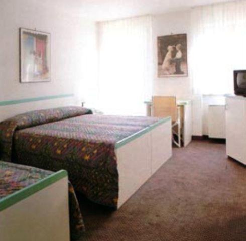 دولياني Hotel Il Giardino الغرفة الصورة